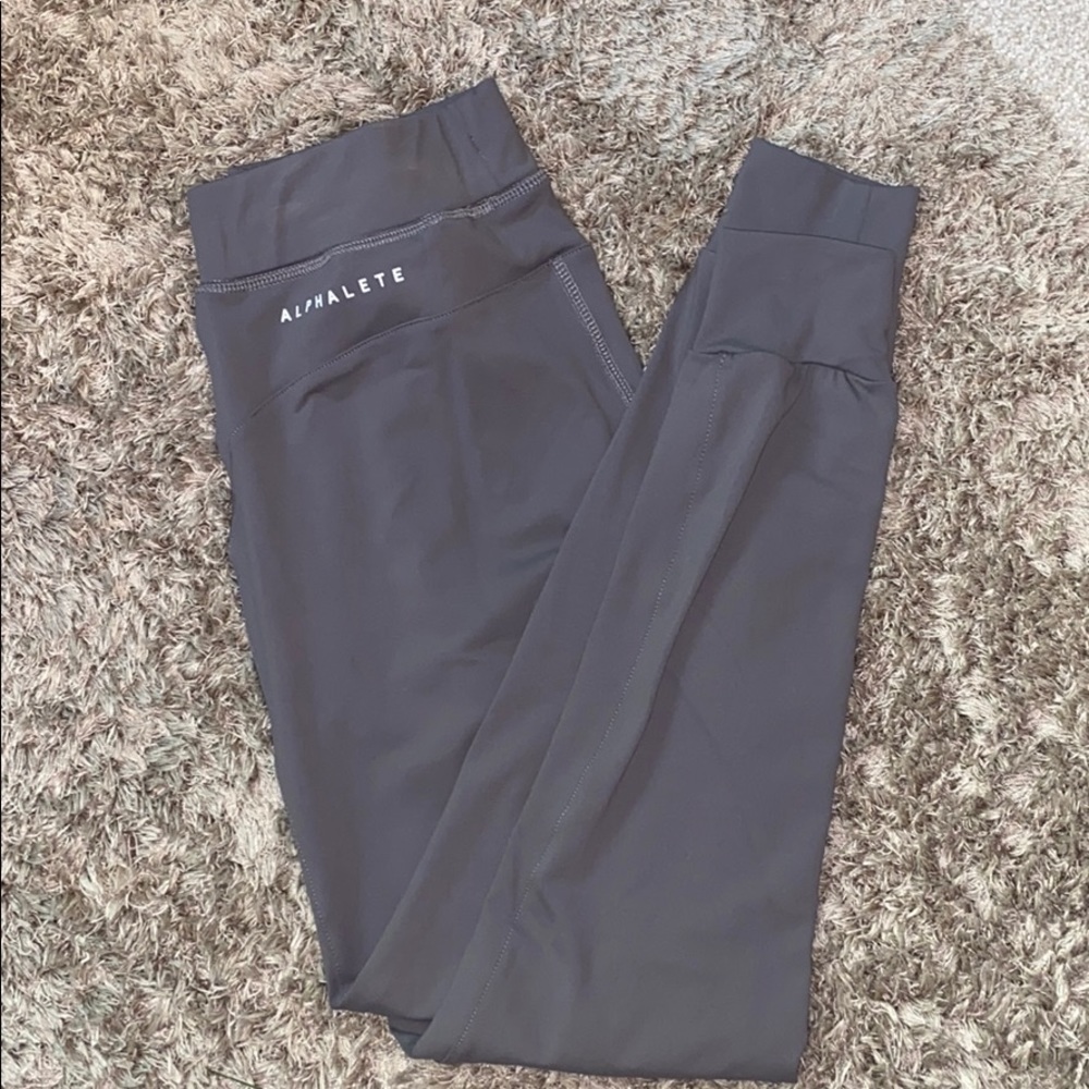 Alphalete Athletics premium women’s joggers